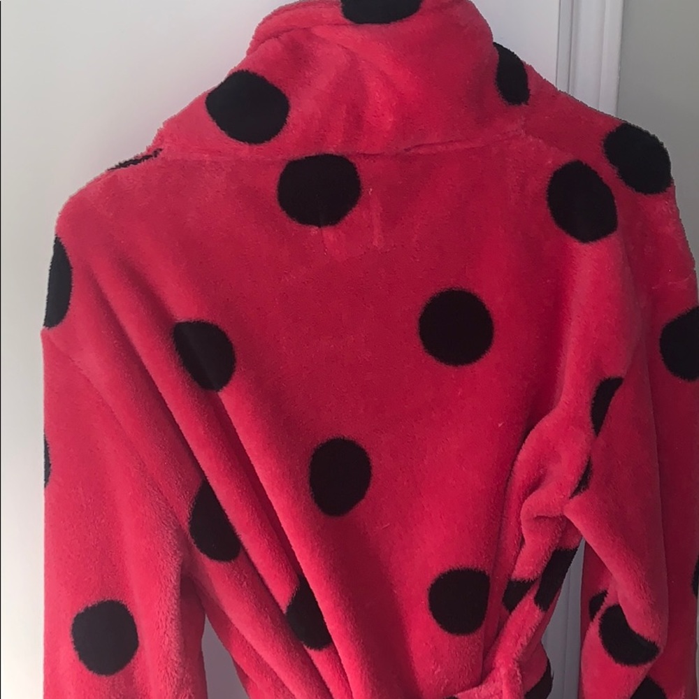 VS Pink Robe! - Picture 3 of 4